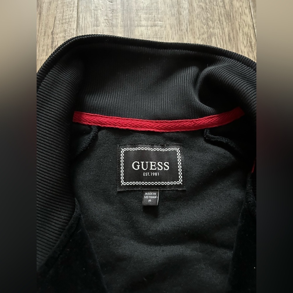 Vintage Guess Black and Red Men's velour tracksuit Jacket retro OG streetwear - Picture 9 of 9